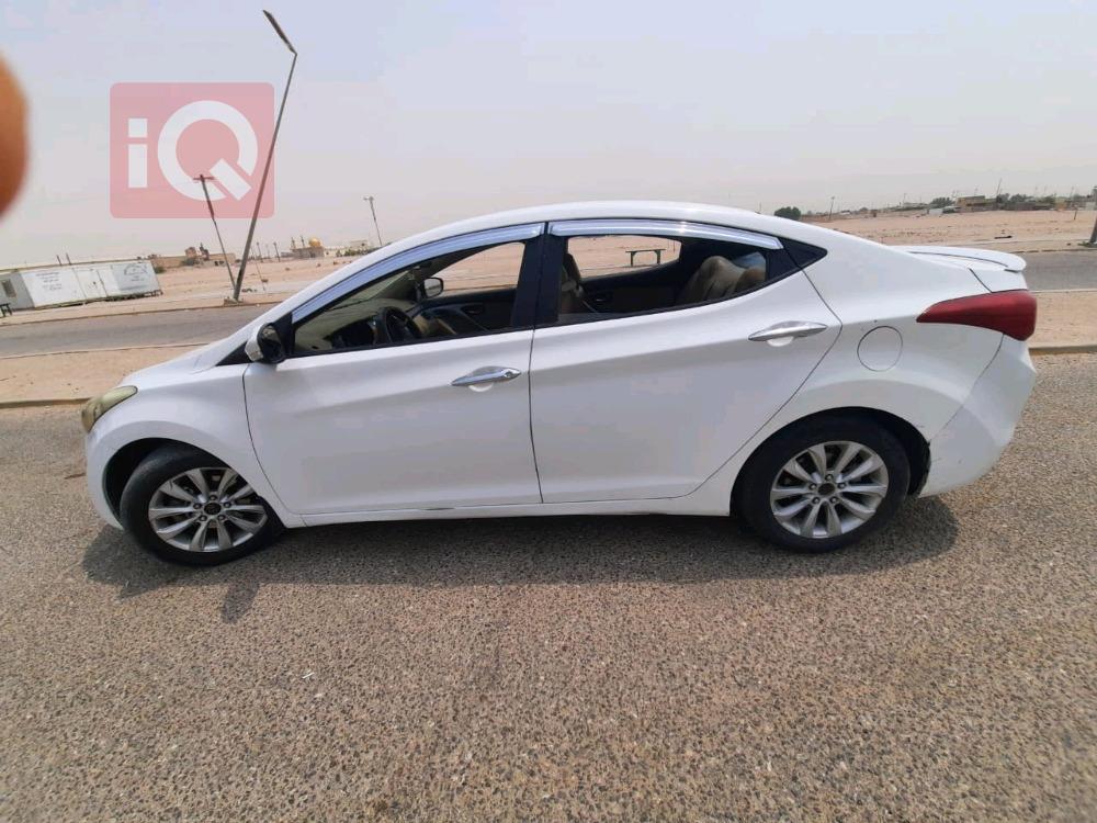 هیوندای ئەلەنترا